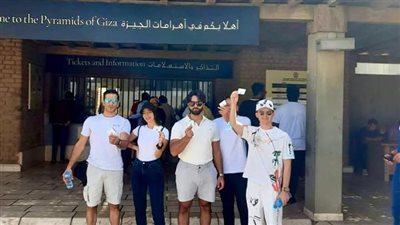 «السياحة والآثار» تشغل ماكينات الدفع الإلكتروني لتذاكر دخول الأهرامات
