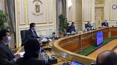 «الوزراء» يوافق على إنشاء فروع جديدة لبنكى «الأهلى» و«مصر» بمراكز الشباب