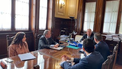 وزير الزراعة يتابع الجدول الزمني لإنشاء مصنع السكر بالمنيا 