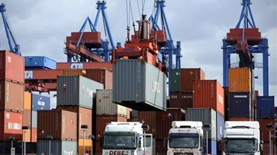 2.7 مليار جنيه ضرائب ورسوم بجمارك «الدخيلة» و«دمياط»