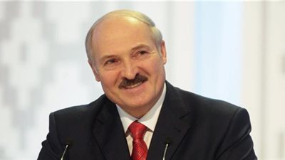 رئيس بيلاروسيا يصل القاهرة للقاء السيسي