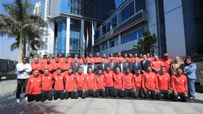 البنك الأهلى يكرم لاعبى فريق كرة القدم لصعودهم إلى الدورى الممتاز