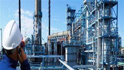 إنفوجراف..  10 مليارات جنيه قيمة إنشاء 17 مجمعا صناعيا بـ 15 محافظة