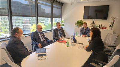 «المشاط» تبحث مع رئيس بنك الاستثمار الأوروبي تعزيز التعاون المشترك