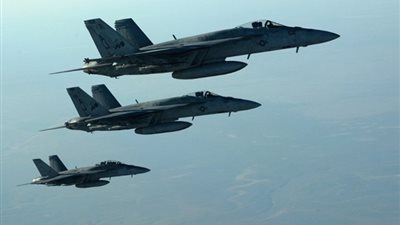 طيران التحالف يدمر آليات عسكرية تابعة لـ