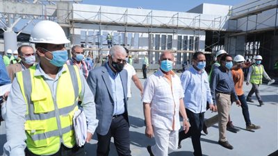 وزير النقل: بدء التشغيل التجريبى للقطار الكهربائى خلال أغسطس 2021