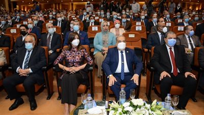 وزير الإنتاج الحربي يعلن إنتاج الصلب المدرع لأول مرة في مصر