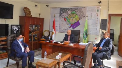 «الإسكان» تعرض على سفير كازاخستان فرص استثمارية في العاشر من رمضان