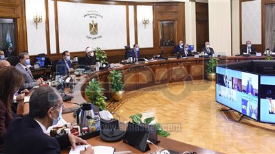 رئيس الوزراء يؤكد أهمية حضور الرئيس السيسى لقمة تغير المناخ