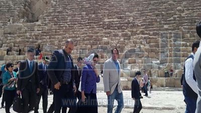 بالصور.. نائبة رئيس الوزراء الصيني تزور منطقة الأهرامات