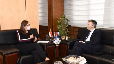 وزيرة التخطيط تبحث مع السفير البريطانى سبل تعزيز التعاون المشترك