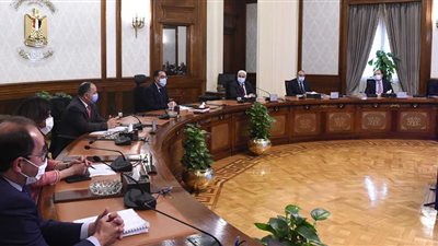 رئيس الوزراء يبحث زيادة مكون الاستثمار المؤسسي الحكومي في البورصة