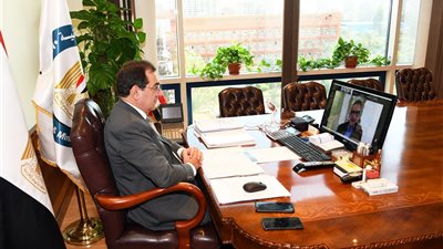 «الملا»: قطاع البترول جذب استثمارات تتجاوز 30 مليار دولار خلال 4 سنوات