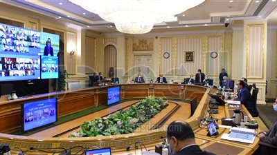 الحكومة: سحب ترخيص المركب المتواجد خارج الحدود البحرية دون تصريح