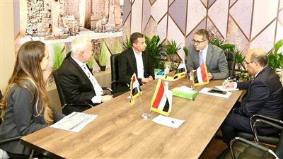 العناني: منتج سياحي متكامل في مصر