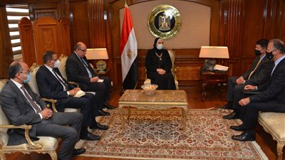 وزير الصناعة: 21,8 مليار دولار قيمة الاستثمارات الأمريكية فى مصر