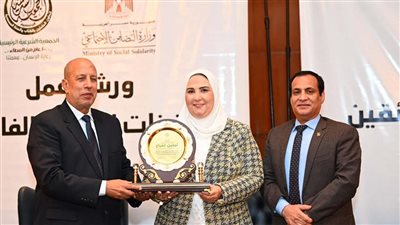 «التضامن»: 14 مليون جنيه لـ 400 طالب من مشروع المنح التعليمية