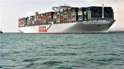 51 سفينة تعبر قناة السويس بحمولات 3 ملايين طن