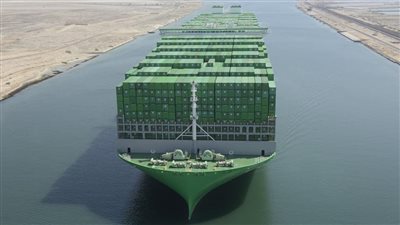 قناة السويس تعلن زيادة رسوم عبور السفن 6%