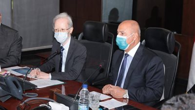 وزير النقل يبحث مع السفير اليابانى سرعة بدء تنفيذ الخط الرابع لمترو الأنفاق
