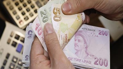 تركيا تضاعف الرسوم الجمركية على سلع أمريكية