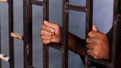 حبس مستشار وزير المالية و2 آخرين على ذمة قضية رشوة