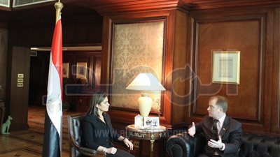  سحر نصر تناقش مع منظمة العمل الدولية دعم المشروعات الصغيرة والمتوسطة لخلق فرص عمل للشباب