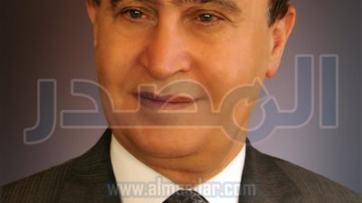 مميش : عبور 52 سفينة بحمولات 3.9 مليون طن بقناة السويس