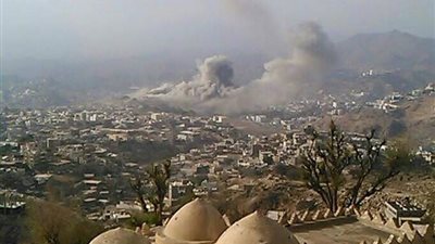 بالفيديو.. لحظة قصف القصر الجمهوري بمدينة 