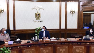 رئيس الوزراء يتابع الموقف الإنشائي لمشروعات الهيئة الهندسية
