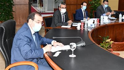 «البترول» تبحث مع البنك الدولي إجراءات تصدير الغاز إلى لبنان