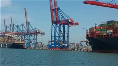 تداول 18 سفينة بضائع وحاويات بموانئ بورسعيد