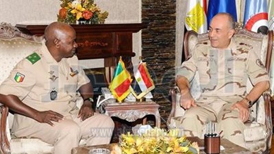 الفريق محمود حجازى يلتقى رئيس أركان الجيش المالى لبحث سبل التعاون المشترك