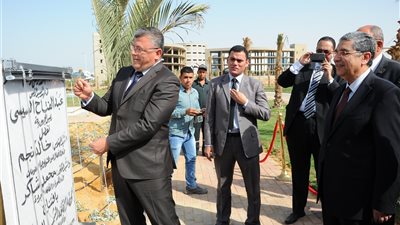 إفتتاح أول محطة كهرباء بالطاقة الشمسية بالقرية الذكية