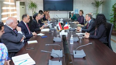 ياسمين فؤاد تبحث مع سفير البيئة بفرنسا استعدادات مصر لاستضافة «COP27»
