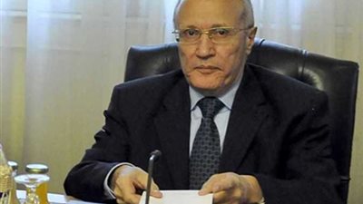 وزير الإنتاج الحربي يبحث مشروعات التنمية الصناعية بـ