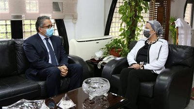 «العنانى» و«فؤاد» يبحثان سبل دعم السياحة البيئية والمستدامة 