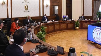 رئيس الوزراء يتابع خطوات تنفيذ مشروع مترو الإسكندرية