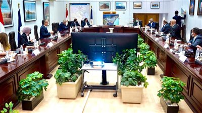 «السياحة» تبحث مع «الإسكان» مضاعفة الاستثمار في الساحل الشمالي