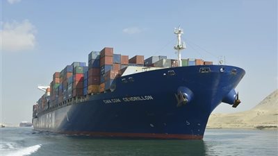 عبور 80 سفينة «قناة السويس» بحمولات 5.4 مليون طن