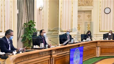 رئيس الوزراء يبحث مخطط تطوير المنطقة الفندقية خلف المتحف الكبير