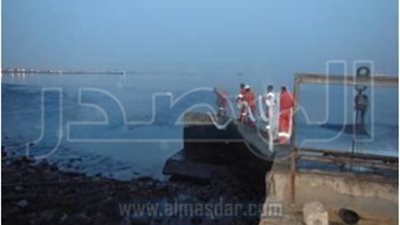 البيئة: متابعة ازالة التلوث الزيتي الناتج عن إحدى شركات البترول بالسويس