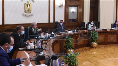 رئيس الوزراء يوجه بالإسراع في معدلات تنفيذ مشروعات تطوير شرم الشيخ