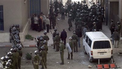 تفاصيل القبض على المتهم بقتل أفراد أسرته الـ 7  في قنا