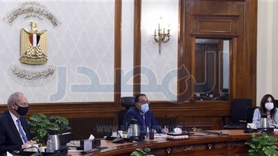 رئيس الوزراء يناقش مقترحات تحفيز الاستثمار بقطاع السيارات في  شرق بورسعيد