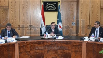 وزير البترول يستعرض المشروعات الاستثمارية المخطط تنفيذها قريبا