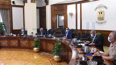 رئيس الوزراء يؤكد أهمية التنسيق بين الجهات المعنية بإنشاء وتطوير الطرق المختلفة