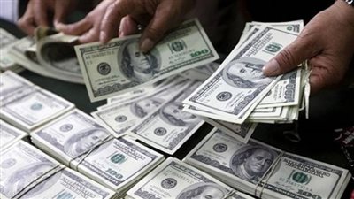 ترامب يدفع الدولار لتسجيل أسوأ أداء منذ 2008