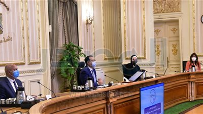 «مدبولى» يُناقش مقترحات تسهيل حركة البضائع بين مصر والدول الإفريقية