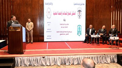 نيفين جامع: حريصون على التزام القطاع الصناعي بتطبيق اشتراطات الصحة المهنية 